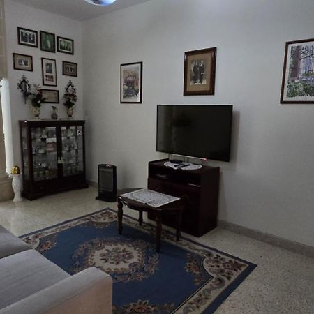 Lourdes House Apartment San Gwann Bagian luar foto