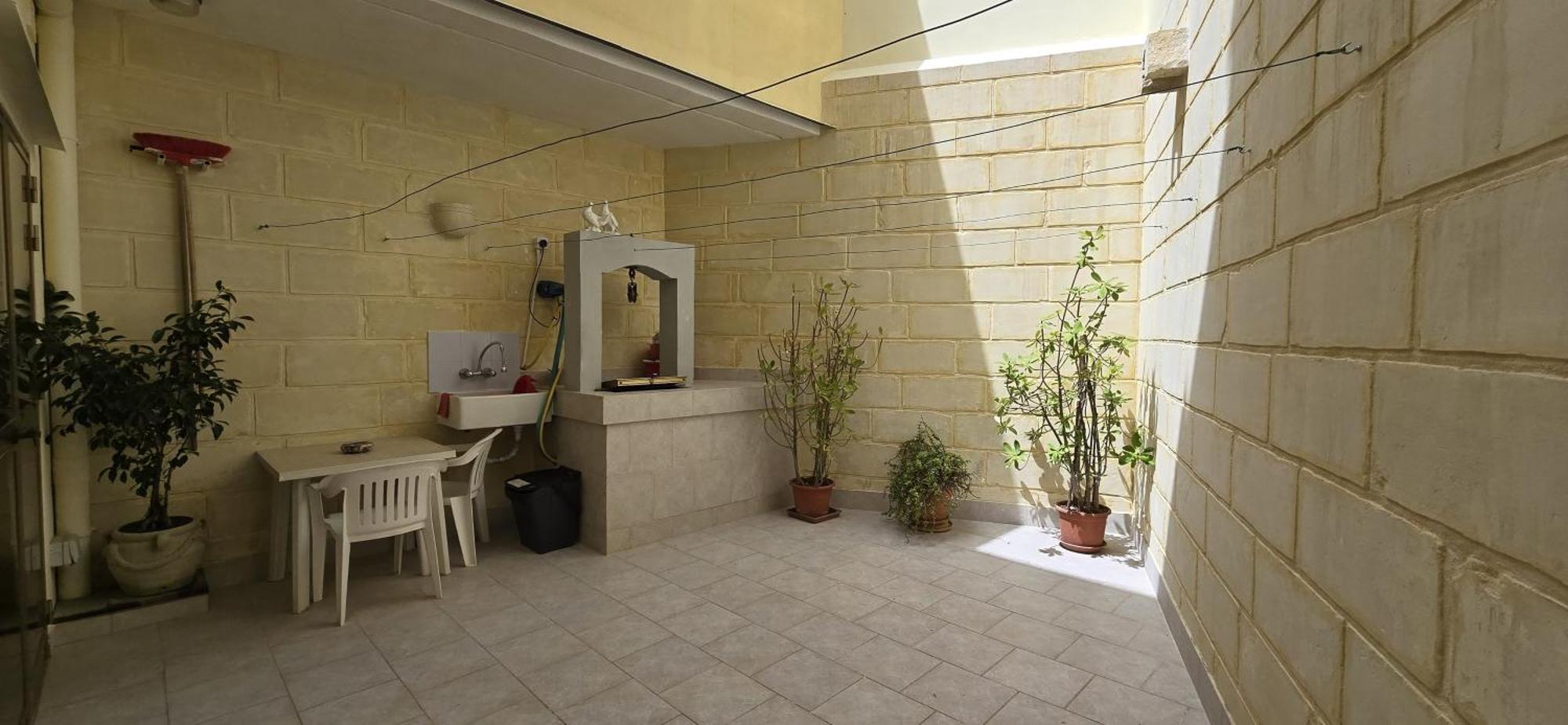 Lourdes House Apartment San Gwann Bagian luar foto